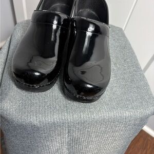 Dansko Professional Clog Women’s Black Patent Leather 38